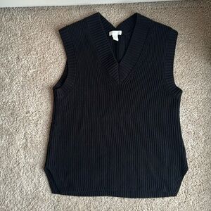 H&M black knit oversized sweater vest (size XS)